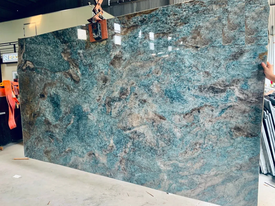 thi công tranh đá thạch anh