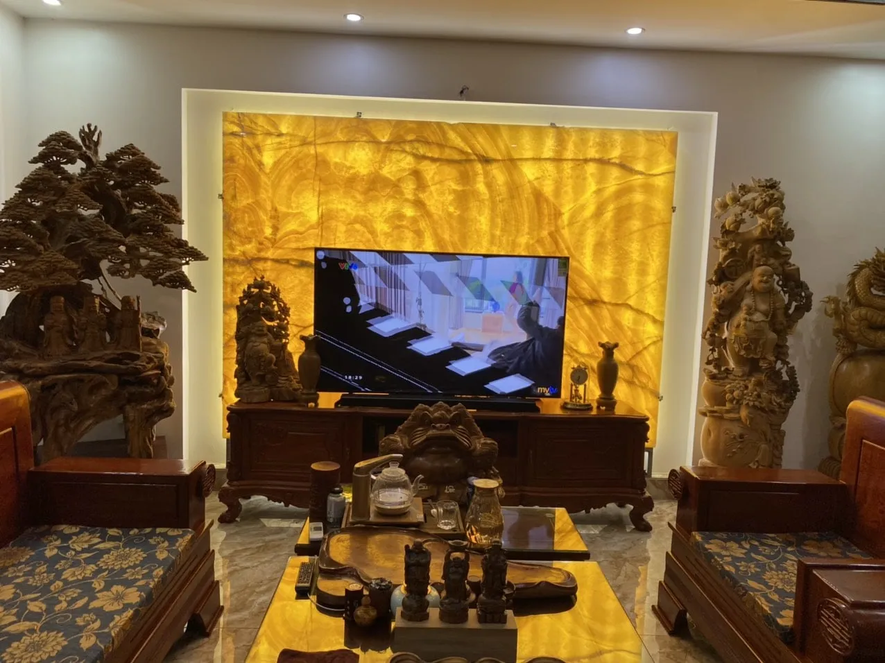 thi công tranh đá xuyên sáng