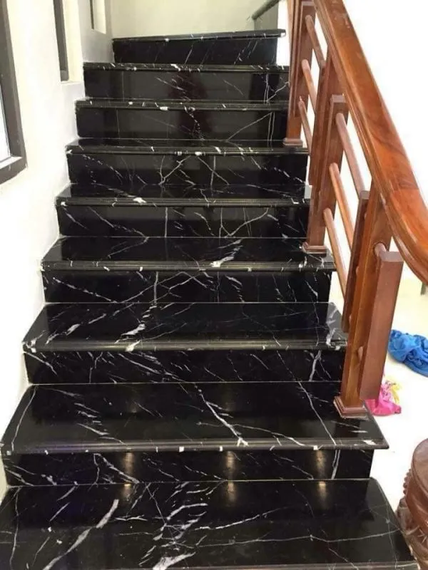 đá đEn Chỉ Trắng